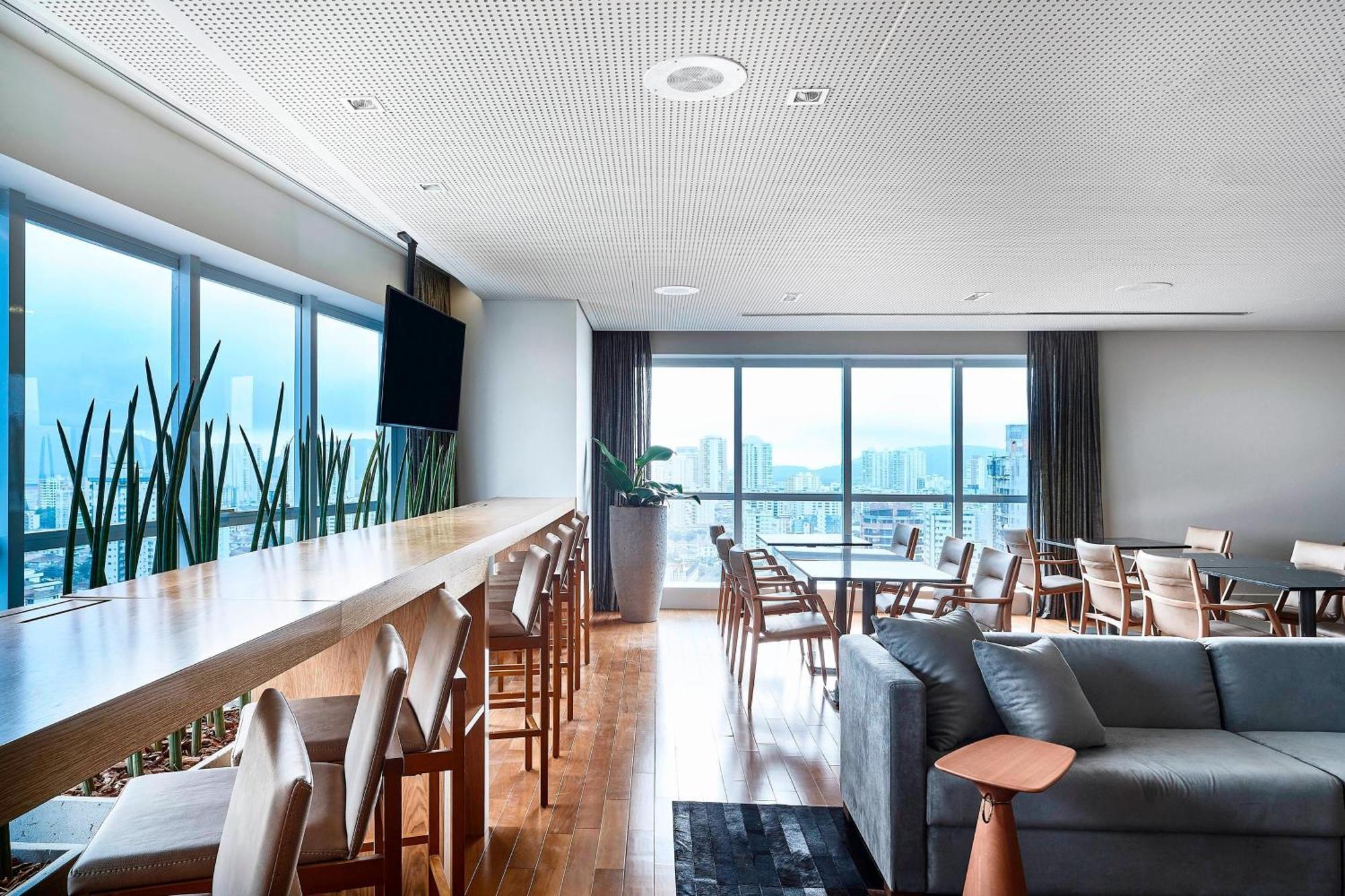 Sheraton Santos Hotel Εξωτερικό φωτογραφία The lounge at the airport