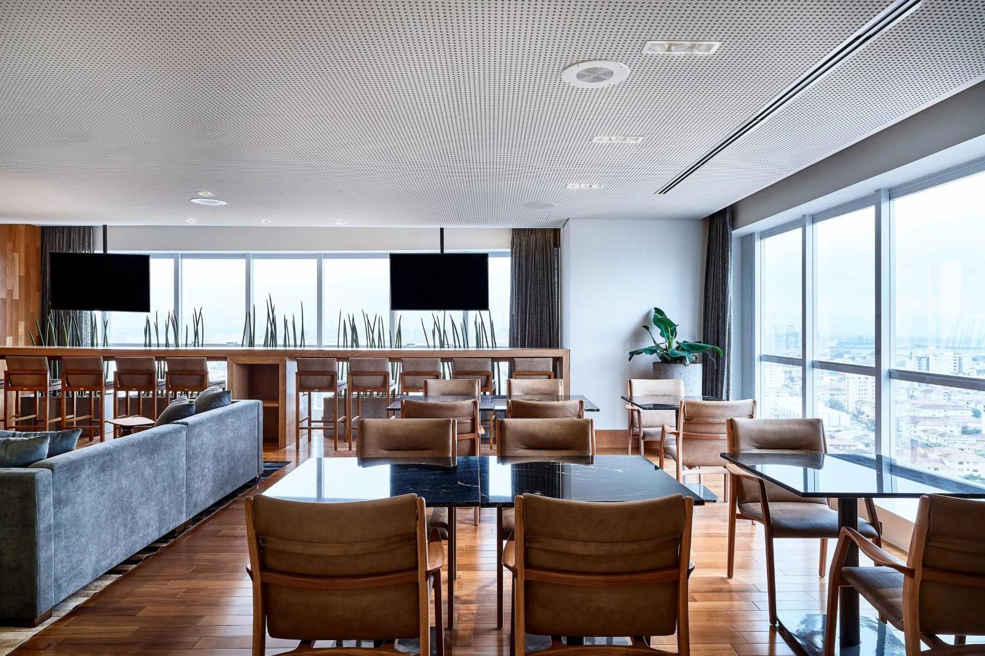 Sheraton Santos Hotel Εξωτερικό φωτογραφία The lounge at Haneda Airport